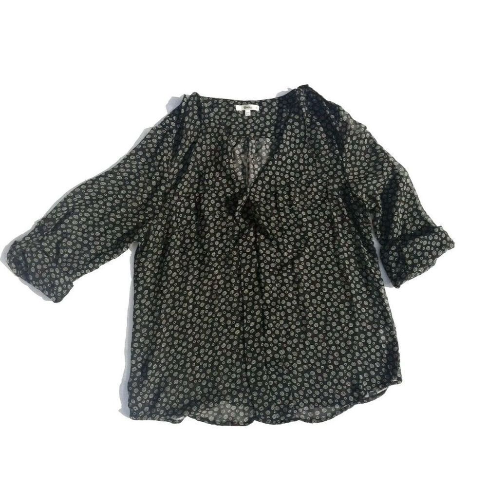 ✨Timing Black & Creme Roll Tab Long Sleeve Circles Blouse✨